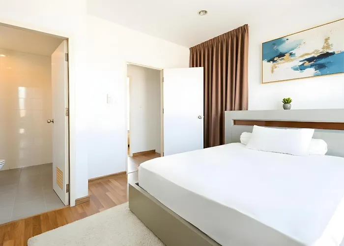 Spacious 3br Bkk Near 3 Private Bathrooms Family * Bangkok