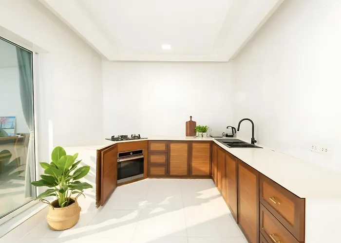 Spacious 3br Bkk Near 3 Private Bathrooms Family *
